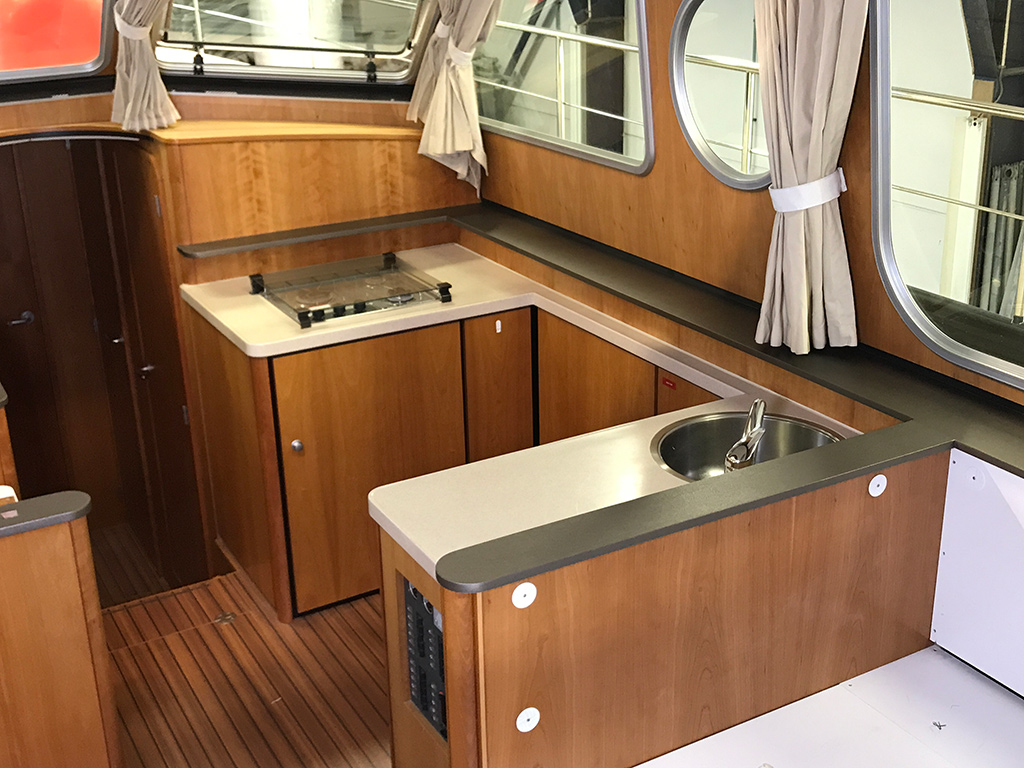 yacht refit innenausbau